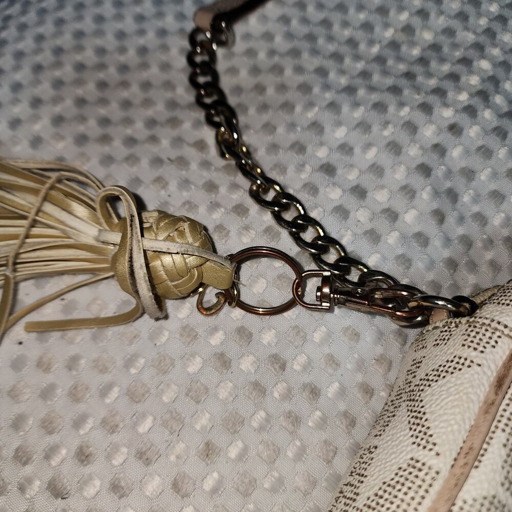 MICHAEL KORS GUC LORA CROSSBODY BAG WITH TASSEL - Picture 3 of 8
